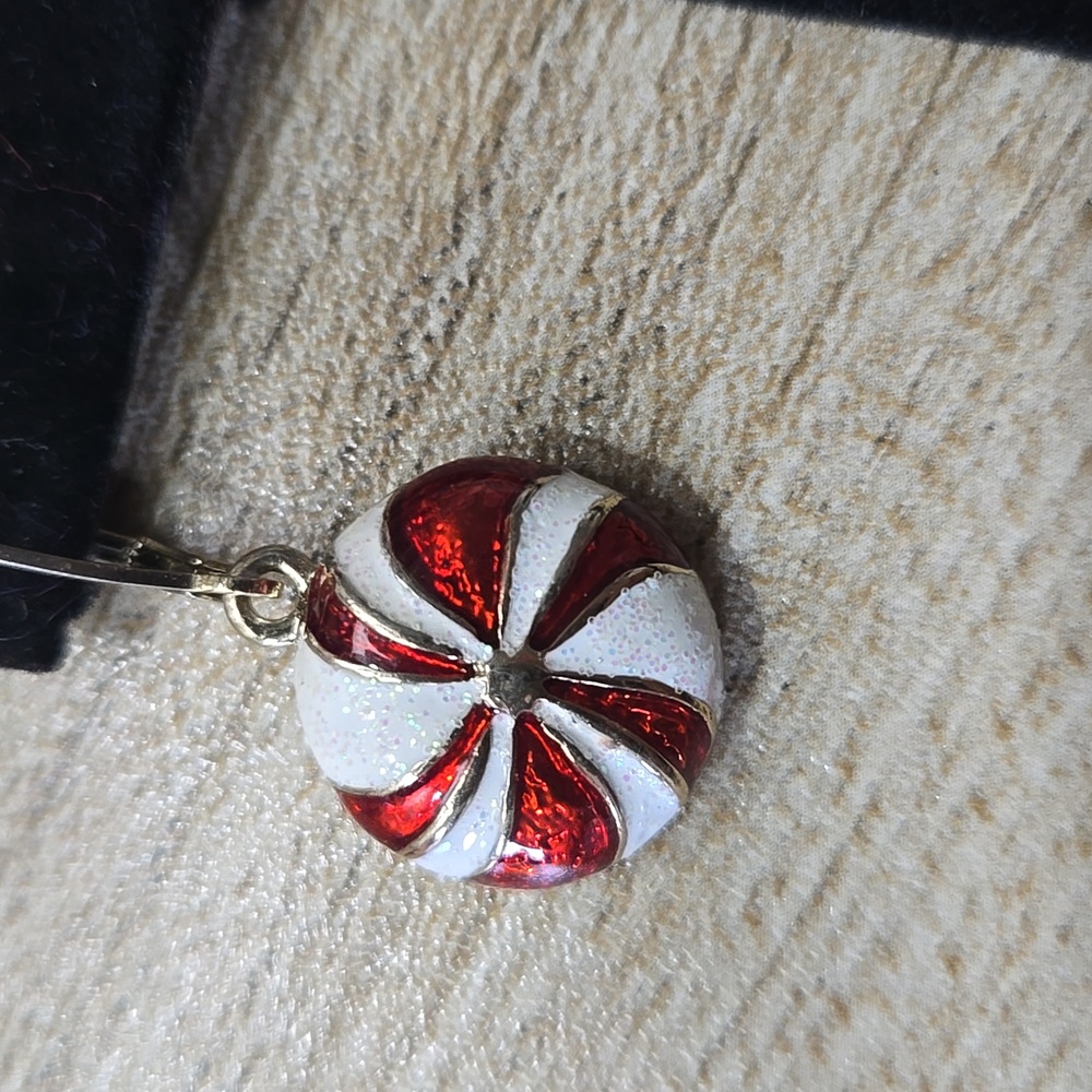 Vintage Y2k Peppermint Candy Red and White Glitter Swirl Dangle Earrings Novelty - Picture 2 of 4